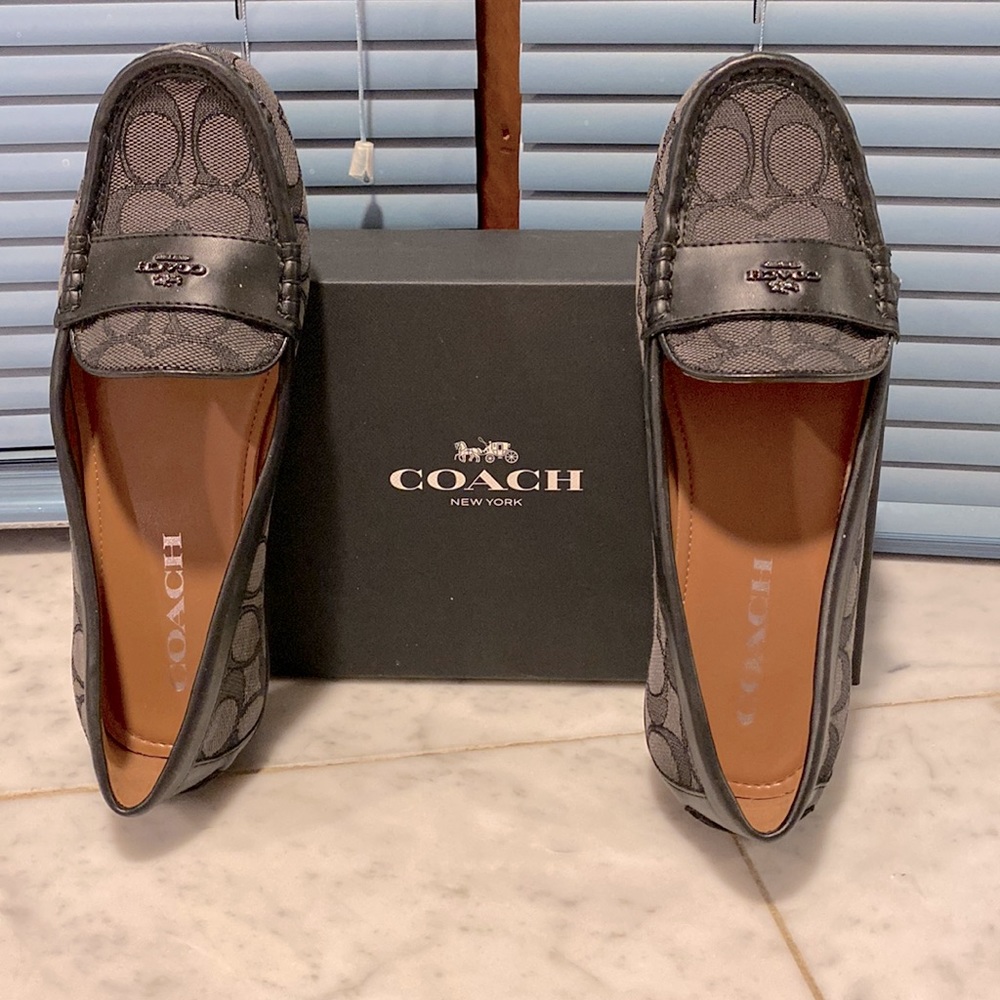 Minty Coach Charcoal Signature Fabric & Leather Loafers Size 6 M With Box
